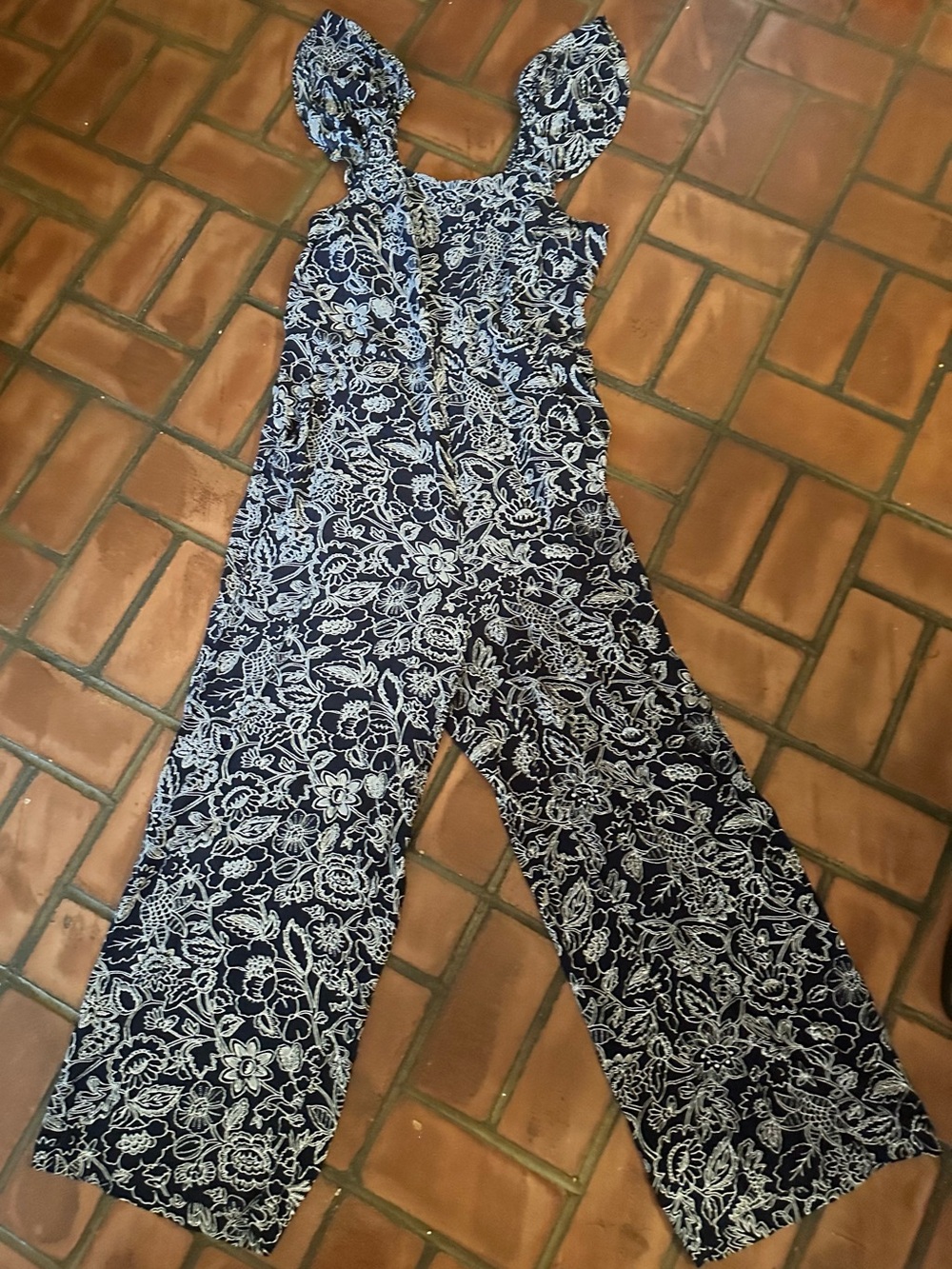 LOFT Navy and White Floral
Jumpsuit, Sz Large